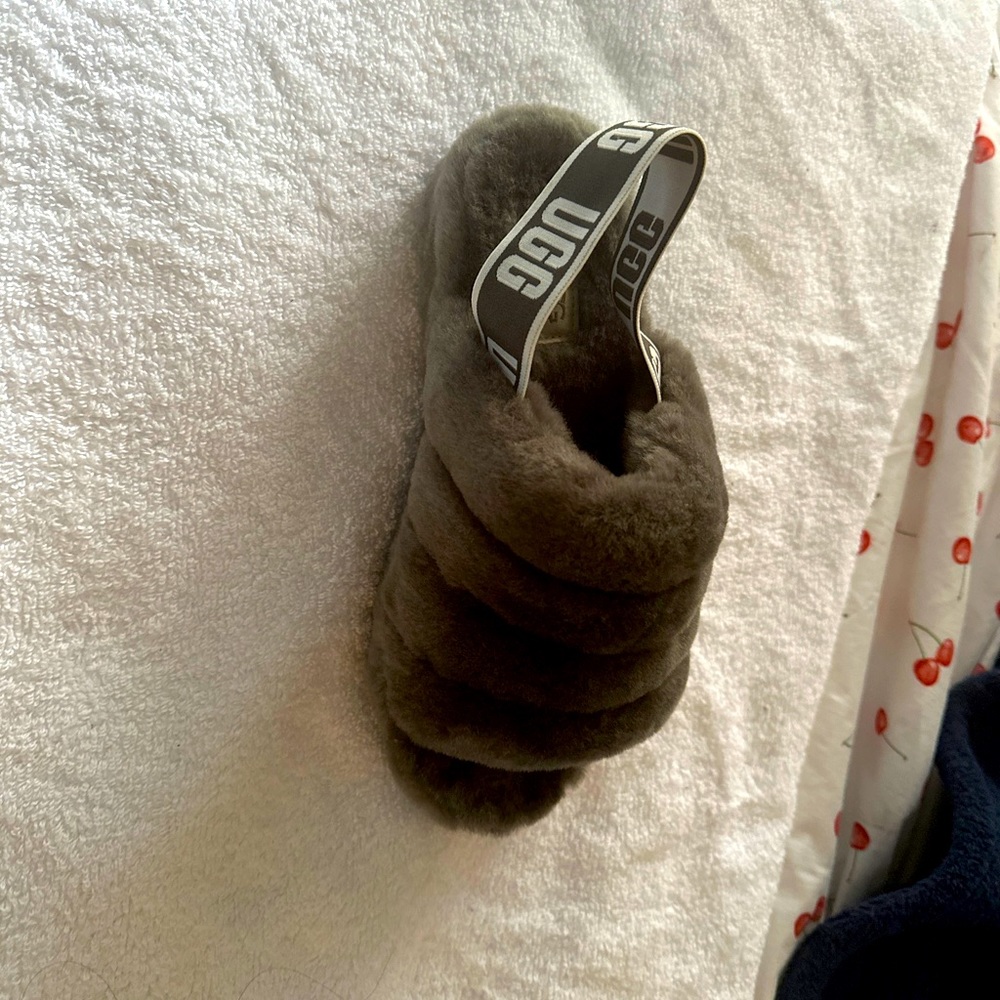 Uggs sandals